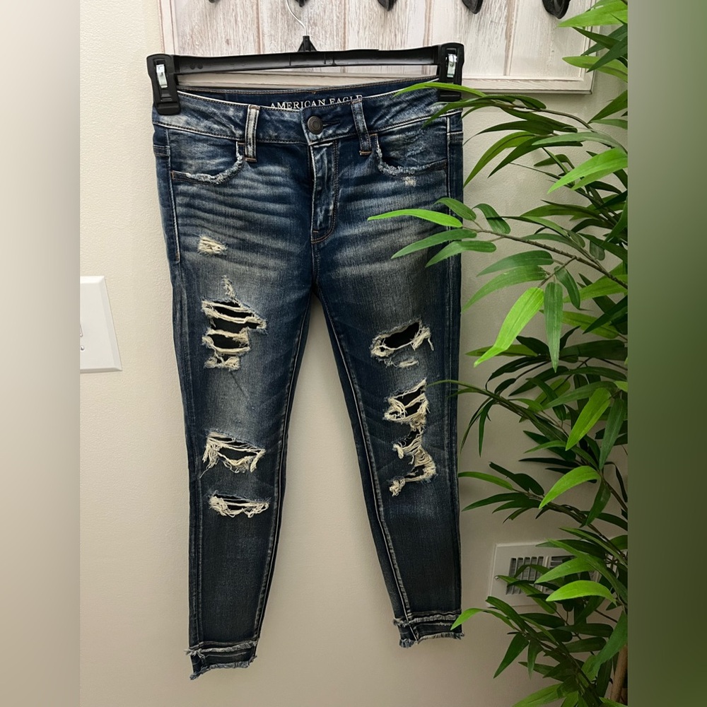 American Eagle Distressed Super Stretch Women’s Blue Jeggings, Size 4 Short